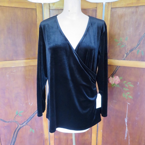 NWT Universal Standard Glory Velvet Cross Top Shirt Black M Medium 18 20 - Picture 5 of 14